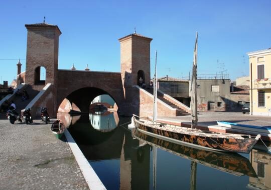 Po, Mantova e Ferrara, Italia: - ID 565