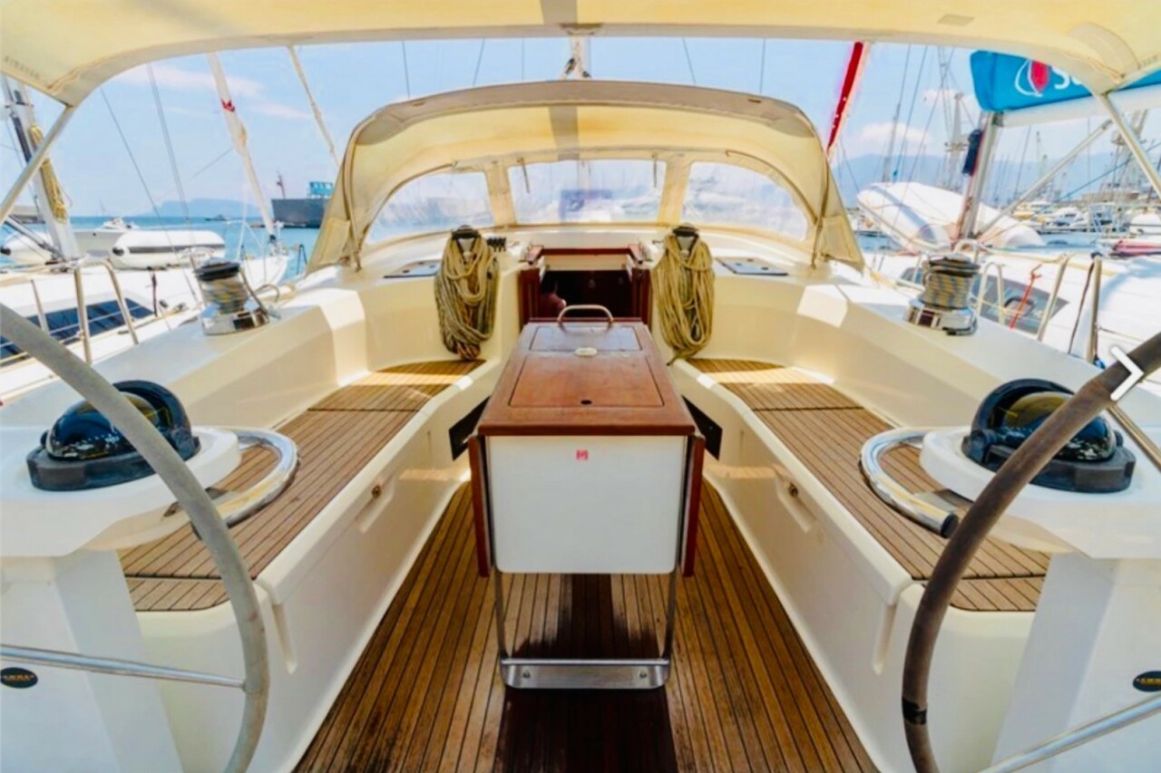 BAVARIA 50 CRUISER (2013)