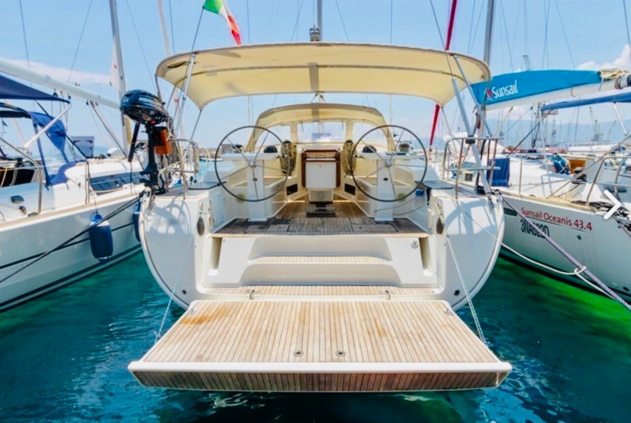 BAVARIA 50 CRUISER (2013)