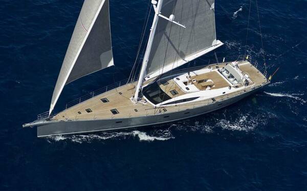 HUAYRA Luxusná plachetnica