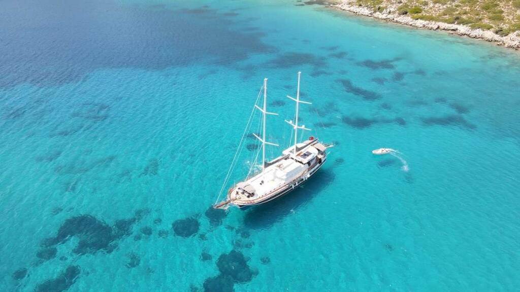 Prenses Esila Yate de lujo a motor