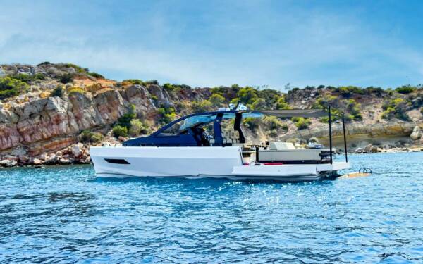 BIG BALLOON Luxus-Motoryacht