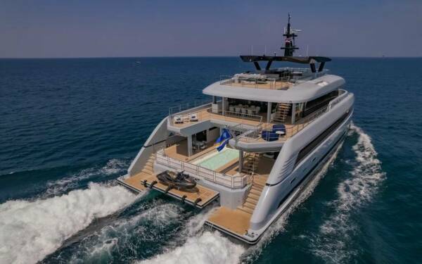 SPACECAT Luxury catamaran