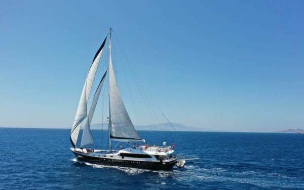 CANARIA Yacht a vela di lusso