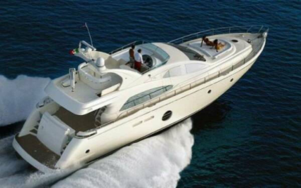 JULY Luxus-Motoryacht