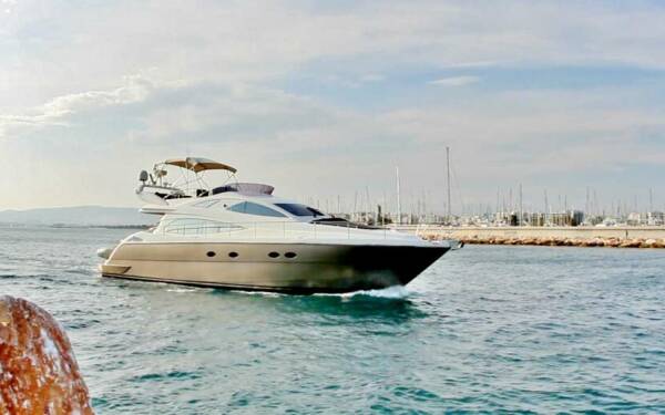 PRAXIS 4 Luxus-Motoryacht