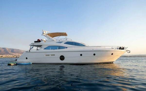 SUMMER THERAPY Luxus-Motoryacht
