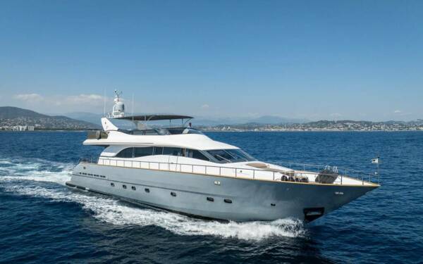 COCA VI Yate de lujo a motor