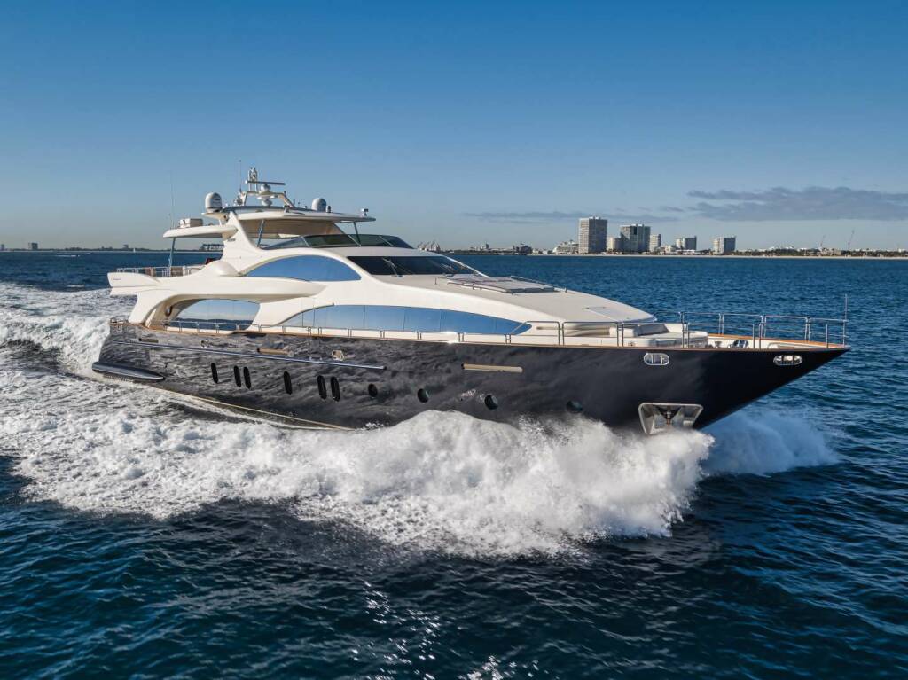 VIVERE Luxury motor yacht