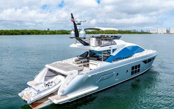 Water you doing Luxusná motorová loď