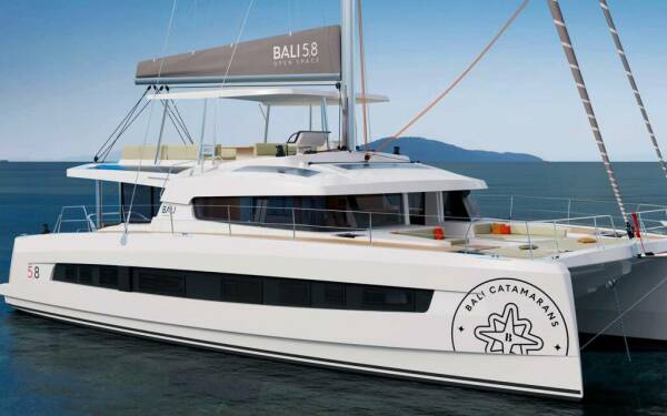 LOCATION 5.8 Luxury catamaran