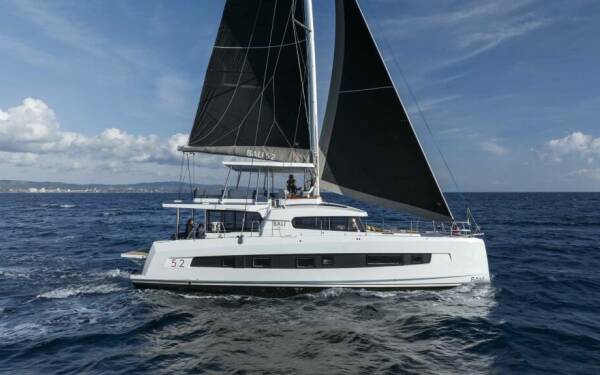 DISFRUTONA Luxusný katamarán