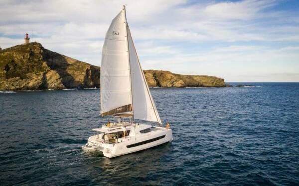 DISFRUTON Luxury catamaran