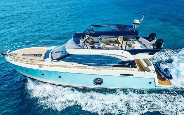 Singh City Luxus-Motoryacht