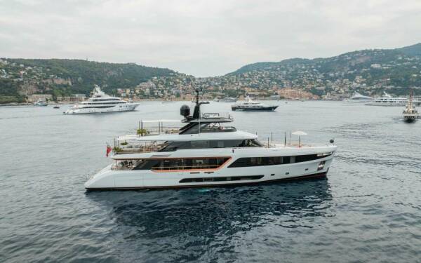 ALLURIA Luxury motor yacht