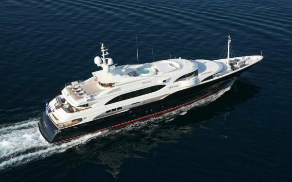 SUNDAY Yate de lujo a motor