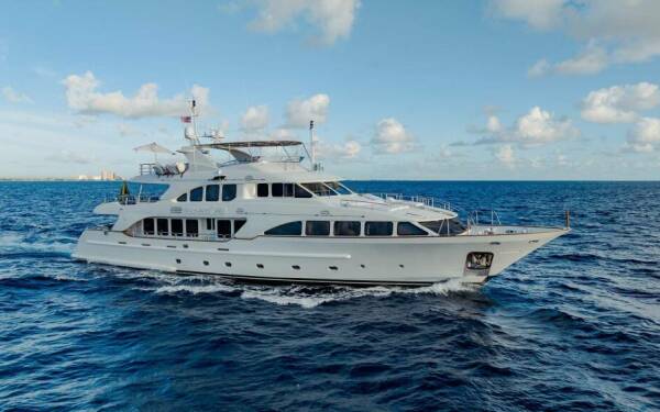 MAMMA MIA Luxury motor yacht