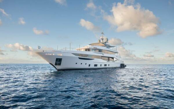 WATERCOLOURS Yate de lujo a motor