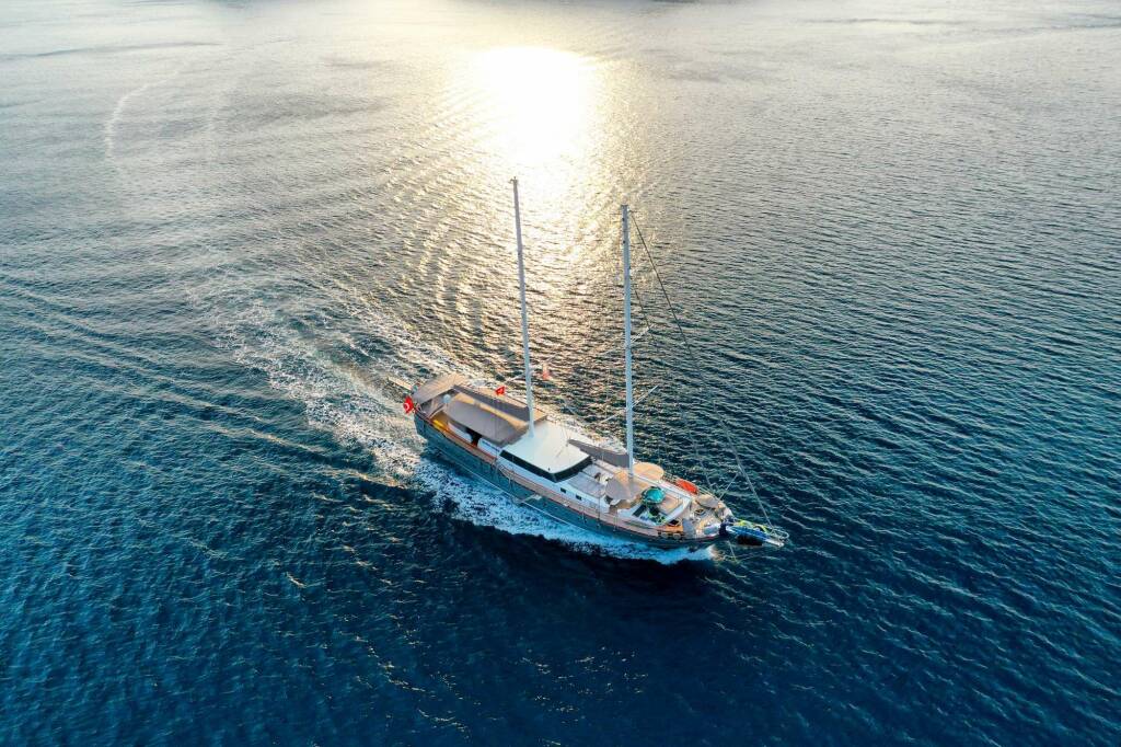 NEVRA QUEEN Luxusná motorová loď