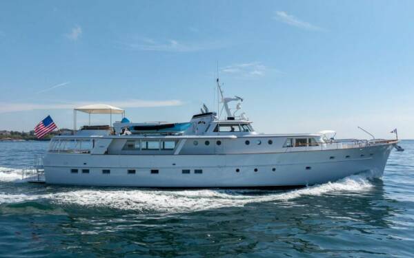 SOVEREIGN Luxusná motorová loď