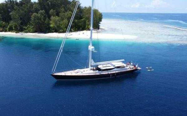 THANDEKA Luxury motor yacht