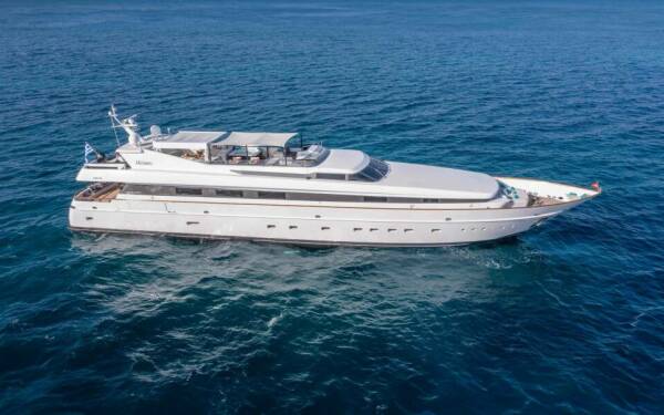 MOBIUS Motor yacht di lusso