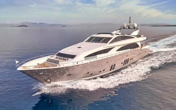 DRAGON Luxury motor yacht