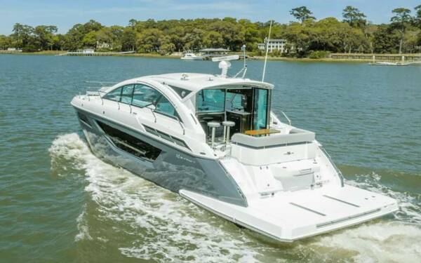 TriFecta Luxus-Motoryacht