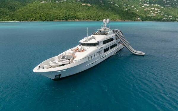 JUST ENOUGH Motor yacht di lusso