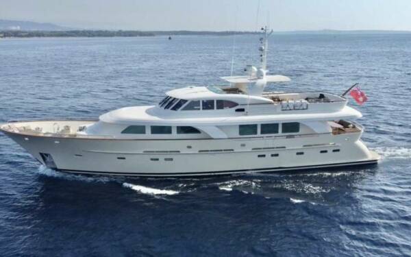 ORIZZONTE Yate de lujo a motor