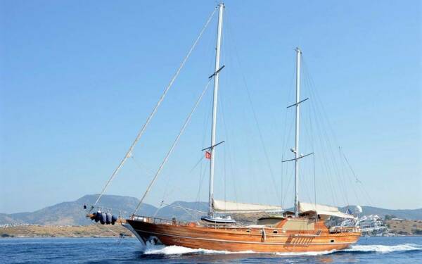 ARTEMIS-SIMAY Luxus-Motoryacht