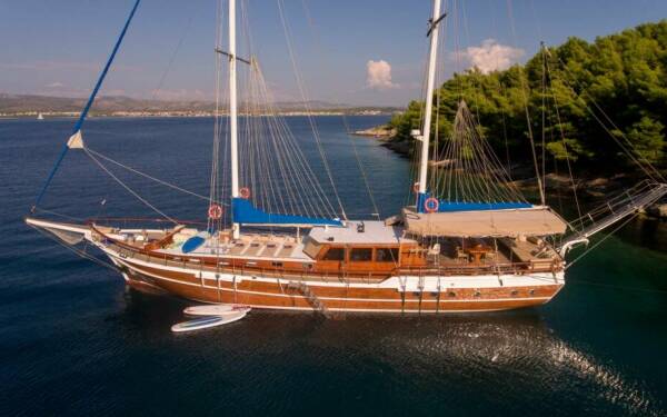 Malena Luxus-Motoryacht