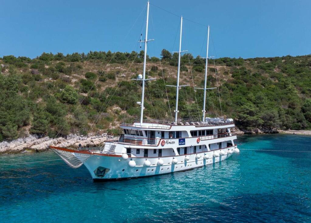 Almissa Motor yacht di lusso