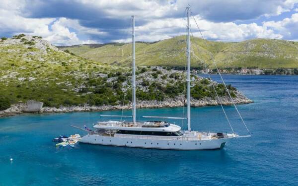 AURUM SKY Luxusná motorová loď