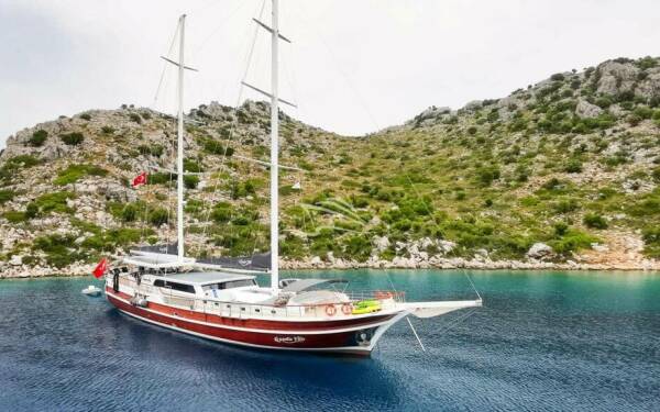 Questa Vita Luxusná motorová loď