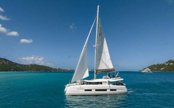 AQUANIMITY Catamarano di lusso