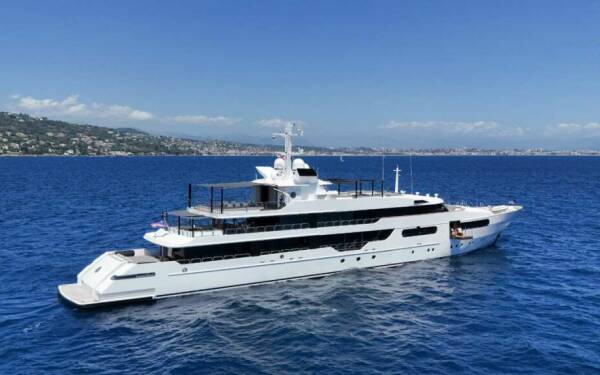 MAGNA GRECIA Motor yacht di lusso