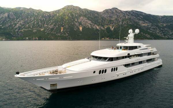 TRIDENT Motor yacht di lusso