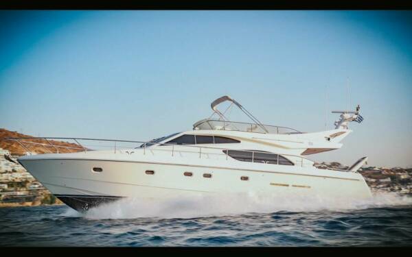 SECRET Luxus-Motoryacht