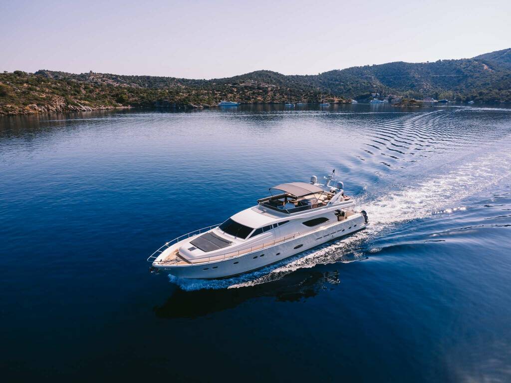 OXYGEN 8 Luxusná motorová loď