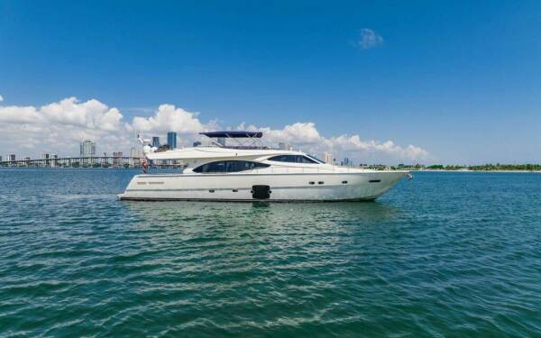 Destiny Motor yacht di lusso