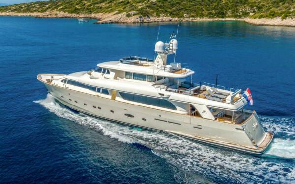 KLOBUK Motor yacht di lusso