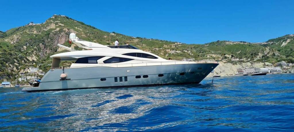 JOY Luxus-Motoryacht