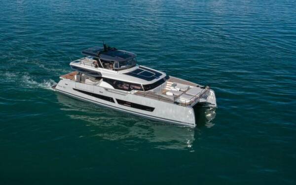 ALINA Catamarano di lusso