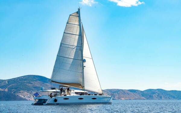 HIGHJINKS  Catamarano di lusso