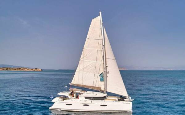 HIGH FIVE Catamarano di lusso