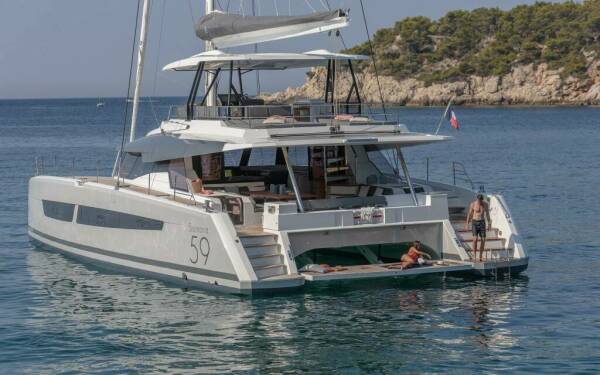 PORT TO VINO Samana 59 Catamarano di lusso