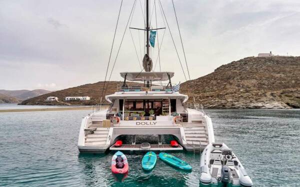 DOLLY Luxusný katamarán