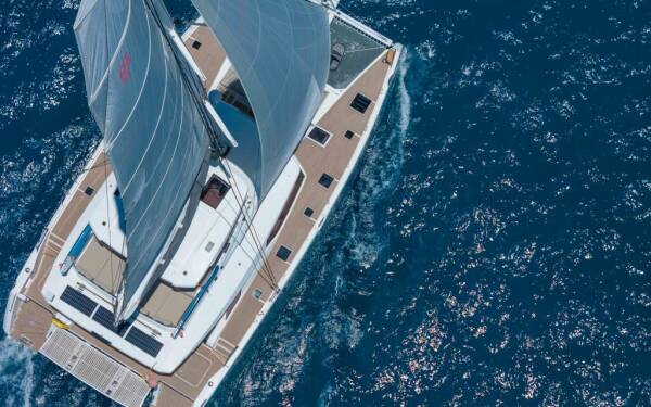 JEWEL (67) Luxusný katamarán