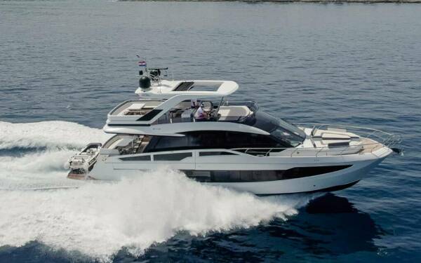 FG STAR Luxus-Motoryacht